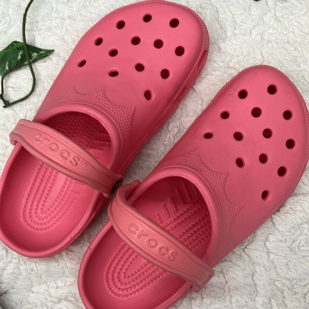 Pink Crocs - Picture 4 of 5